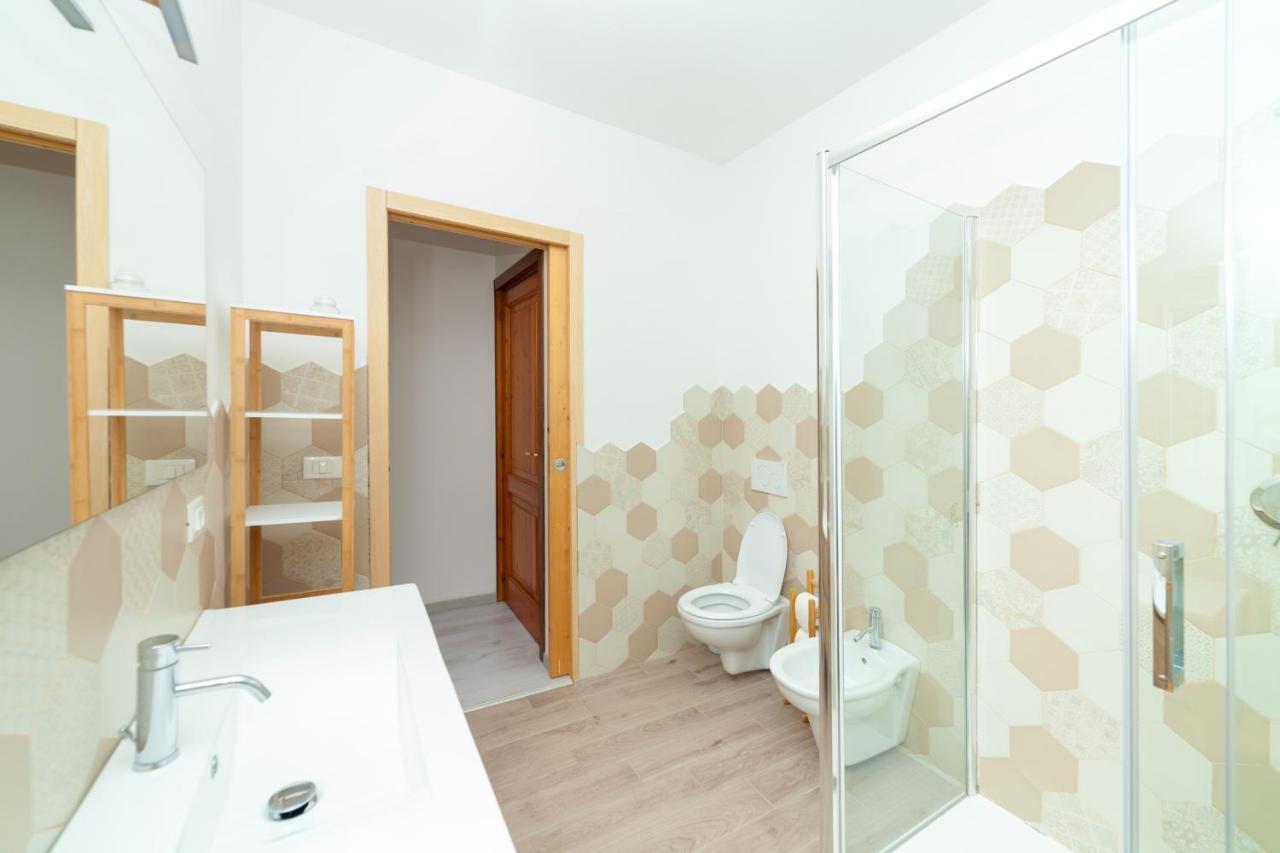Brezza B&B Golfo Aranci Exteriör bild
