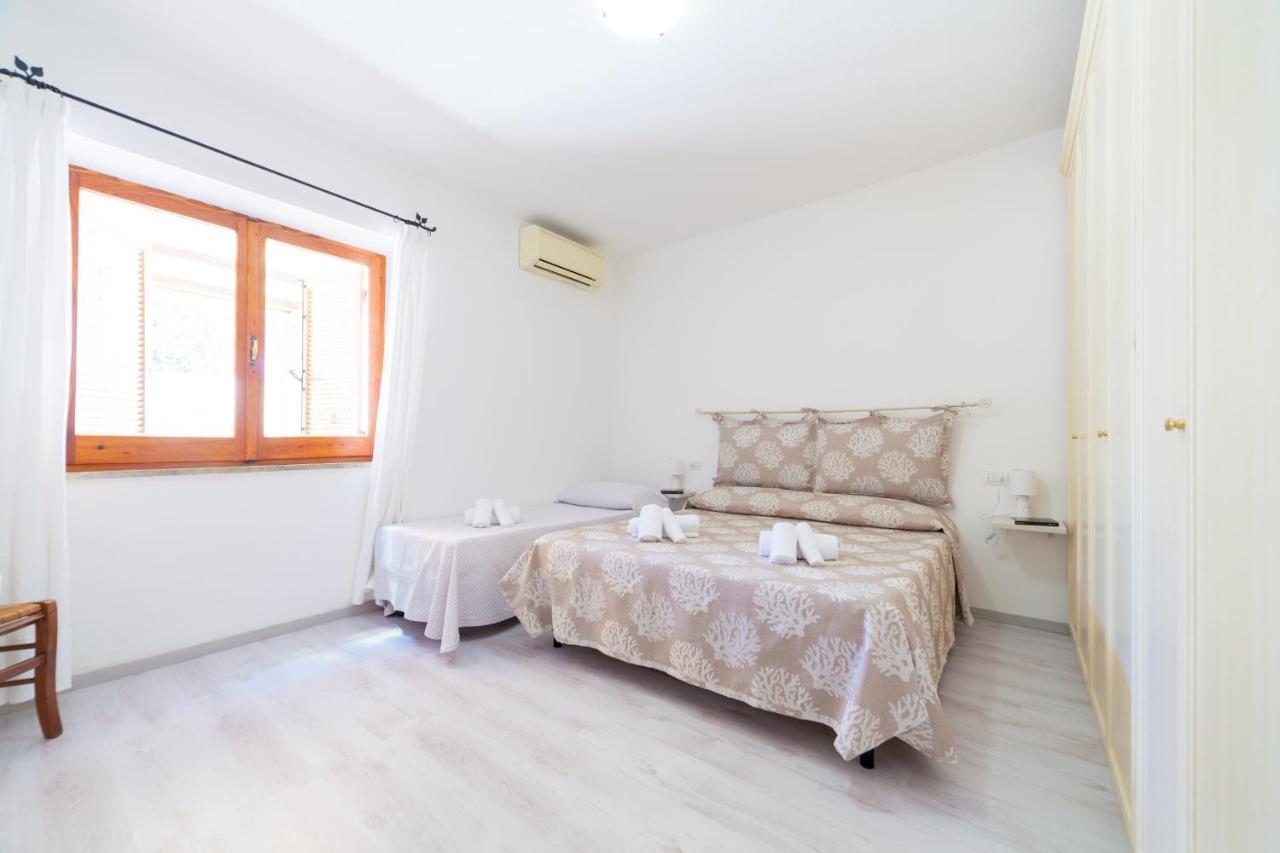 Brezza B&B Golfo Aranci Exteriör bild