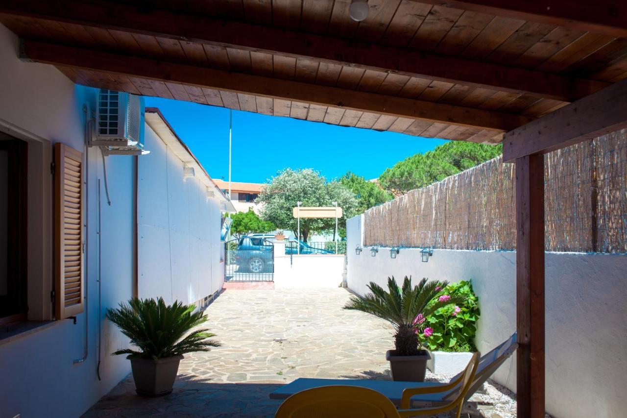 Brezza B&B Golfo Aranci Exteriör bild