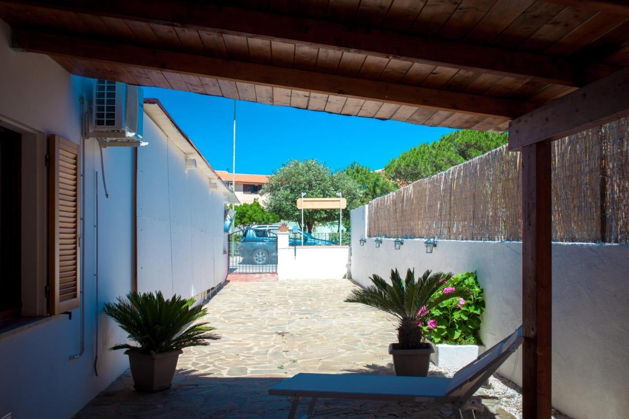 Brezza B&B Golfo Aranci Exteriör bild